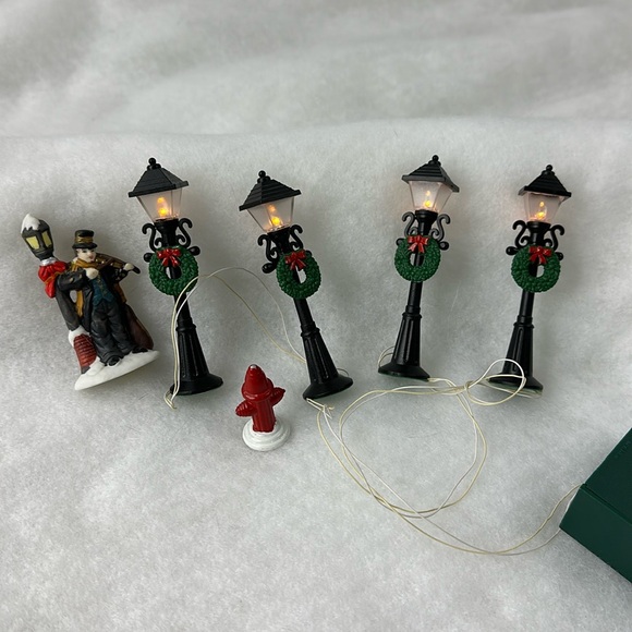 Christmas Village lighted lamp posts man fire hydrant - Picture 1 of 4